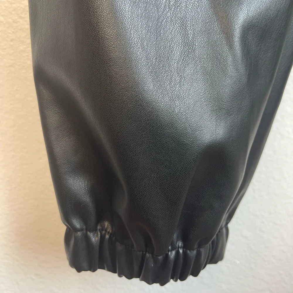 H&M‎ Black Faux Leather Women’s Jogger Baggy style Pants size 10